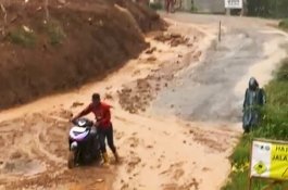 Wadas Banjir lagi, Pemerintah Harus Batalkan Tambang Andesit