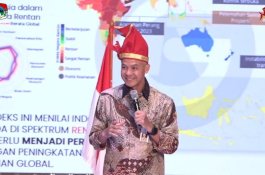 Puji Pembangunan Infrastruktur Era Jokowi, Ganjar Pranowo Bilang Masalah Ekonomi Segera Dituntaskan
