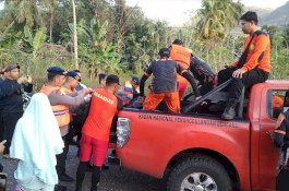 Tim SAR Temukan Pemuda Korban Tenggelam Saat Berlibur Bersama Keluarga di Sungai