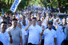 Gubernur Andalan Jalan Sehat Anti Mager Bersama Puluhan Ribu Warga Pangkep