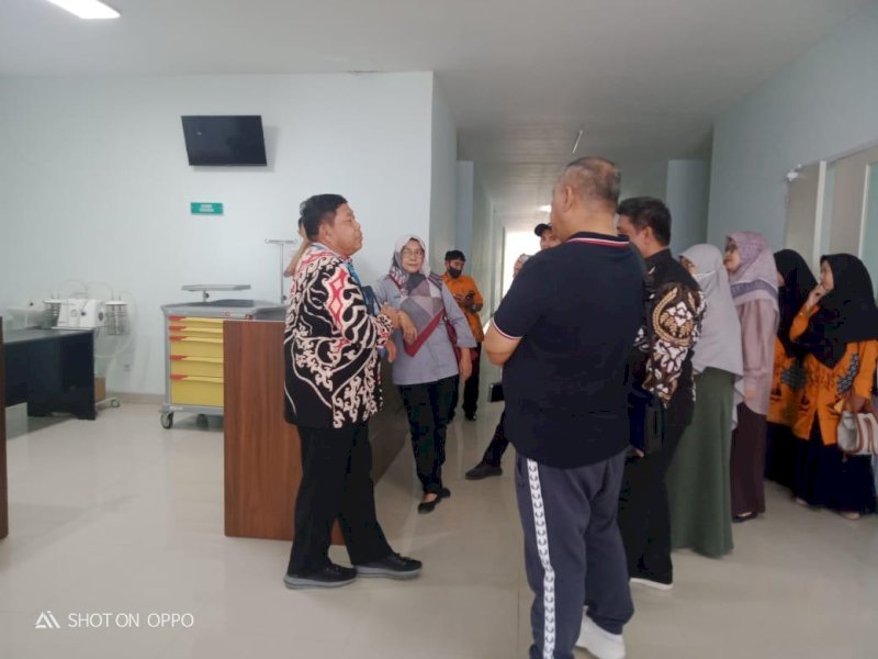 Tim visitasi terpadu Dinas Kesehatan (Dinkes) Provinsi Sulsel bersama Perhimpunan Rumah Sakit Seluruh Indonesia (Persi) wilayah Sulselbar, mengunjungi Rumah Sakit Pratama Tanete Bulukumba. @Jejakfakta/dok. Humas Pemkab Bulukumba