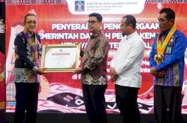 Pemkab Bulukumba Menerima Penghargaan Atas Peran Aktif Melindungi Kekayaan Intelektual dari Kemenkumham