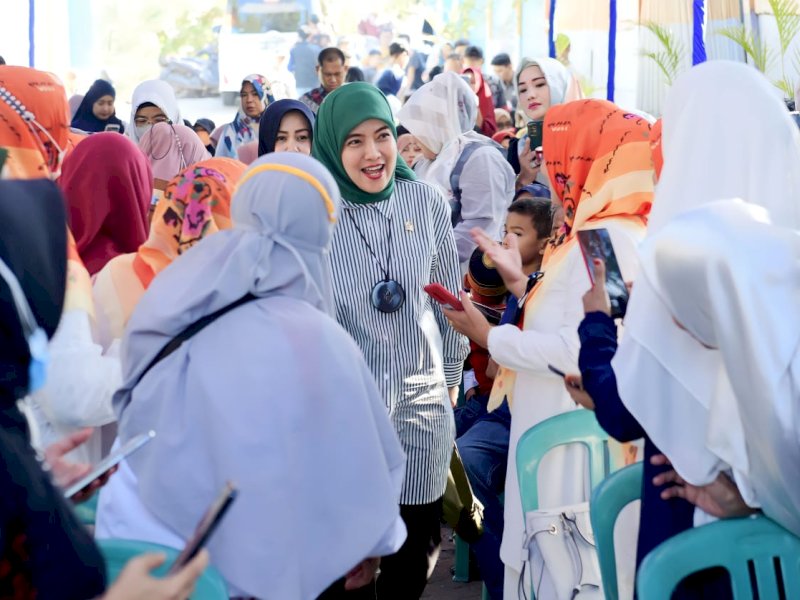 Anggota Komisi IX DPR RI, Aliyah Mustika Ilham bersama BKKBN Prov Sulsel, gelar promosi dan KIE program percepatan penurunan stunting di wilayah khusus, Jumat (28/07/2023). @Jejakfakta/Reza Arifuddin