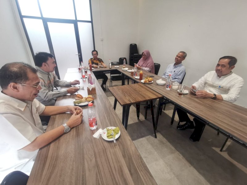 Pertemuan pengurus Fospuri di Cafe Mama, Jl Bau Mangga, Kota Makassar, Jumat (4/8/2023).