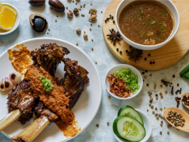 ILUSTRASI. Catat rekomendasi wisata kuliner di Makassar yang terkenal memiliki rasa lezat dan khas. Tak heran, Makassar menjadi salah satu kota