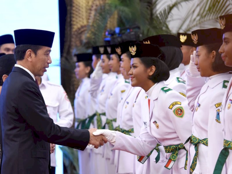 Presiden Jokowi saat mengukuhkan Paskibraka di Istana Negara, Jakarta, Selasa (15/8/2023). (Foto: Humas Setkab/Oji)