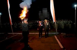 Gubernur Andi Sudirman Hadiri Apel Kehormatan dan Renungan Suci 78 Tahun Kemerdekaan Indonesia