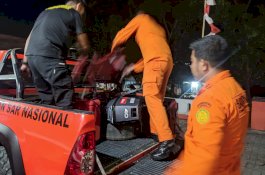 Mati Mesin, Tim SAR Cari 4 Pemacing Terombang-ambing di Laut Pinrang