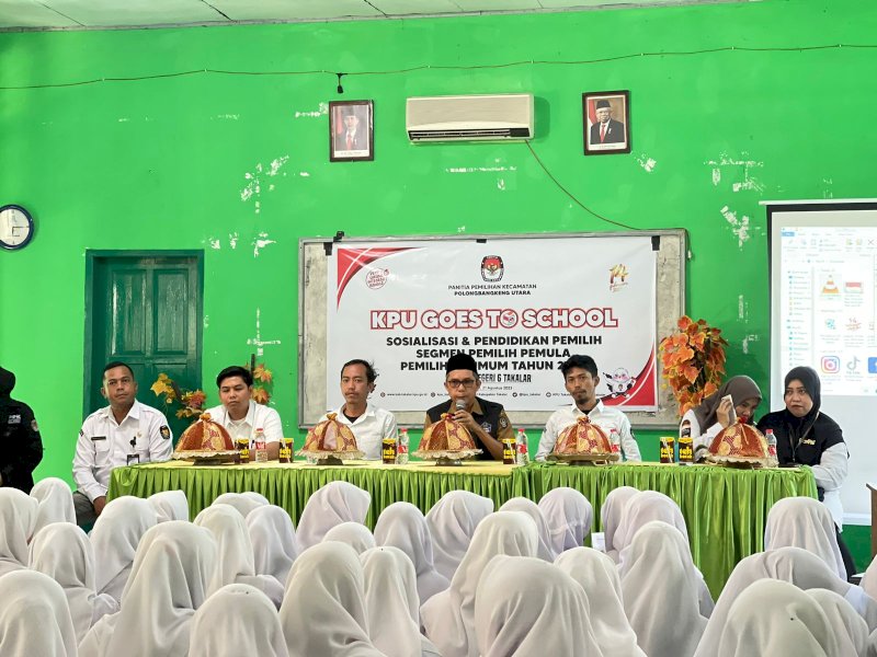 Melalui program KPU Goes to Shcool, KPU Kabupaten Takalar sambangi Sekolah Menengah Atas (SMA) Negeri 6 Takalar di Kecamatan Polongbangkeng Utara, Senin (21/8/2023) kemarin. @Jejakfakta/dok. Humas KPU Takalar