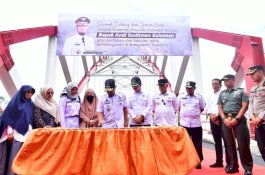 Jembatan Lama Pacongkang Rawan Roboh, Pemprov Sulsel Hadirkan yang Baru dengan Konstruksi Lengkung Baja