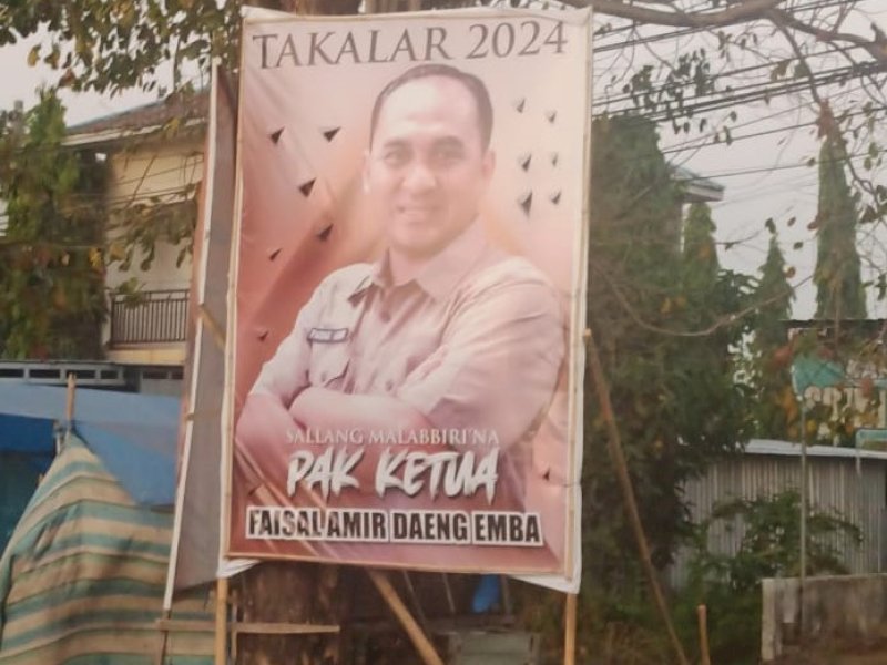 Baliho mantan Ketua KPU Sulsel Faisal Amir terpajang di sejumlah titik di Kabupaten Takalar. @Jejakfakta/dok. Netizen 