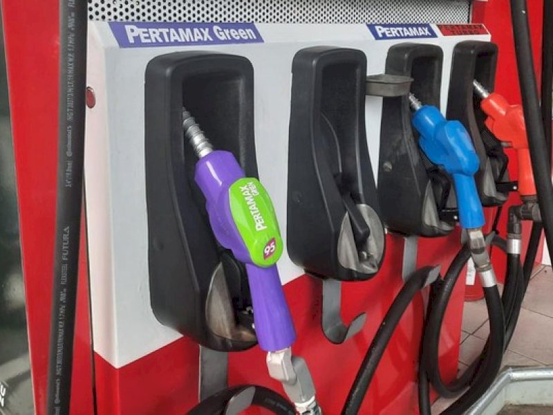 Foto: BBM Pertamax Green (RON 95) PT Pertamina (Persero) di SPBU Pertamina MT Haryono, Jakarta Selatan, Senin (24/7/2023). (CNBC Indonesia/Firda Dwi Muliawati)