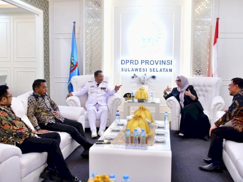 Pj Gubernur Sulsel Bahtiar Baharuddin menggelar pertemuan dengan pimpinan dan anggota DPRD Sulsel, Rabu (06/7/2023). @Jejakfakta/dok. Humas Pempronv Sulsel
