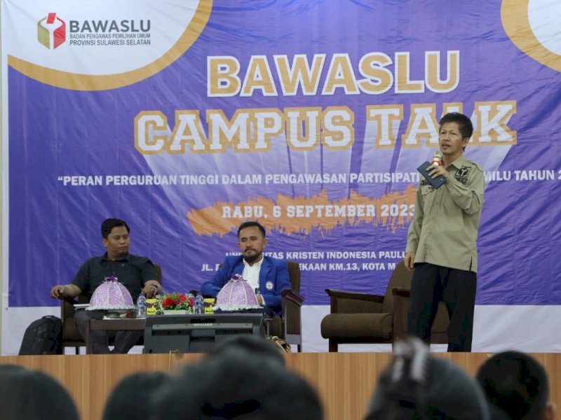 Komisioner Bawaslu Sulsel Saiful Jihad saat membawakan materi  Campus Talk Bawaslu yang digelar di Universitas Kristen Indonesia (UKI) Paulus Makassar, Rabu (6/9/2023). @Jejakfakta/dok. Bawaslu