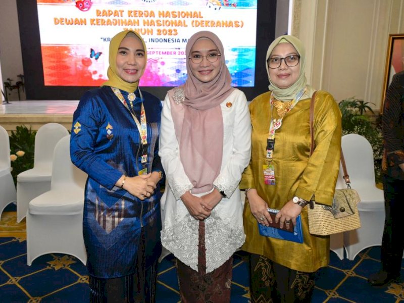 Pj Ketua Dekranasda Provinsi Sulsel, Sofha Marwah Bahtiar bersama Ibu Wakil Presiden Hj. Wury Ma&rsquo;ruf Amin. @Jejakfakta/dok. Humas Pemprov Sulsel