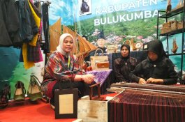 Dibuka Iriana Joko Widodo, Dekranasda Bulukumba Ikut Serta Pameran Kriyanusa