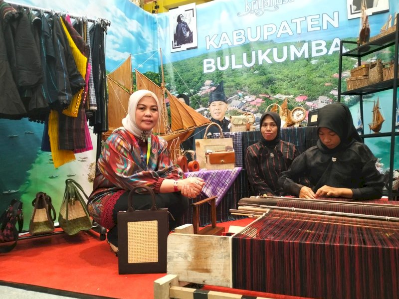 Dekranasda Kabupaten Bulukumba ikut serta dalam Pameran Kerajinan Nusantara (Kriyanusa) Tahun 2023 yang digelar di JCC, pada tanggal 13 sampai 17 September 2023. @Jejakfakta/dok. Humas Pemkab Bulukumba
