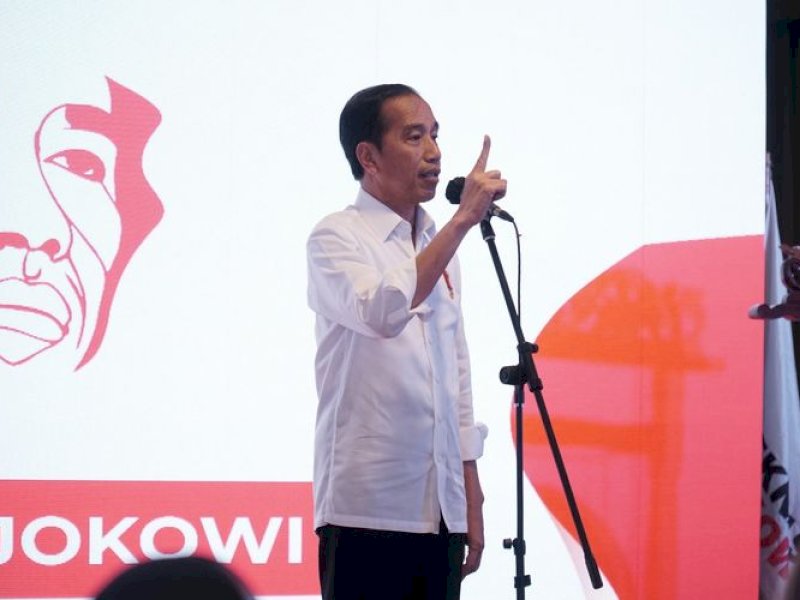 Presiden Joko Widodo berpidato saat membuka rapat kerja nasional Sekretariat Nasional (Seknas) Jokowi di Hotel Salak, Bogor, Sabtu (16/9/2023).(Dokumentasi/Seknas Jokowi)