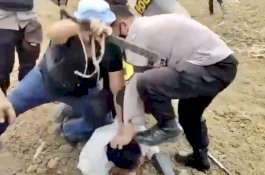 Ingat! Aparat Terlarang Brutal dan Menangkapi Orang yang Perjuangkan Hak Atas Lingkungan Hidup