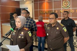 Bersembunyi di Plafon Rumah Kekasihnya, Kejari Tangkap DPO Kasus Korupsi Perpustakaan Makassar 