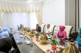 Sofha Marwah Jadi Ketua Kontingen Perwosi Sulsel di Lomba Senam Kreasi 2023