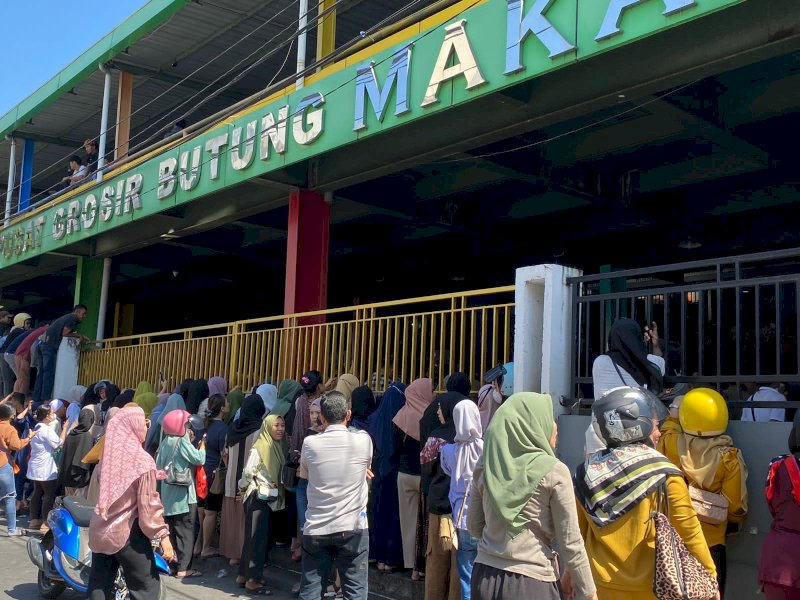 Kisruh pasar Butung Makassar, Pemkot melalui PD Pasar ambil alih pengelolaan dari KSU Bina Duta. @Jejakfakta/Atri