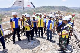 Tinjau Progres Bendungan Pamukkulu, Pj Gubernur Sulsel Dorong Pemanfaatan Lahan Tidur