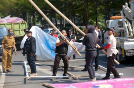 Marak Reklame Tak Berizin, Bapenda Makassar Gelar Penertiban Reklame di 500 Titik