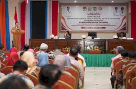 Pj Gubernur Sulsel Cek Kesiapan Pemilu, Pengendalian Inflasi dan Stunting di Selayar