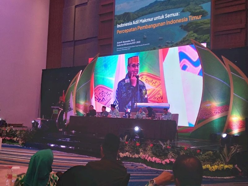 Capres Anies Baswedan saat menyampaikan visi-misi dalam pertemuan Silatnas ICMI di Makassar, Minggu (5/11/2023). @Jejakfakta/Atri