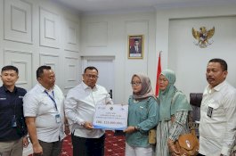 Kemenag Serahkan Ekstra Cover bagi Jemaah Haji Wafat di Pesawat, Masing-masing Rp125 Juta