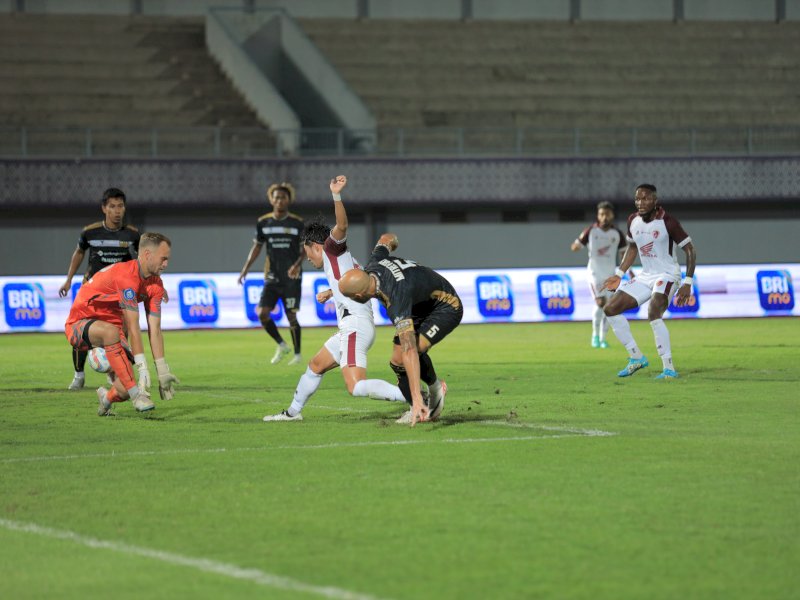 Juara bertahan PSM Makassar imbang 1-1 saat dijamu Dewa United pada pekan ke-19 Liga 1 2023/2024 di Stadion Indomilk Arena, Tangerang, Banten, Minggu (12/11/2023) malam. @Jejakfakta/dok. PSM