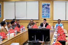 Danny Pomanto Sampaikan Keluhan Warga ke PLN, Banyak Warga Makassar Menangis!