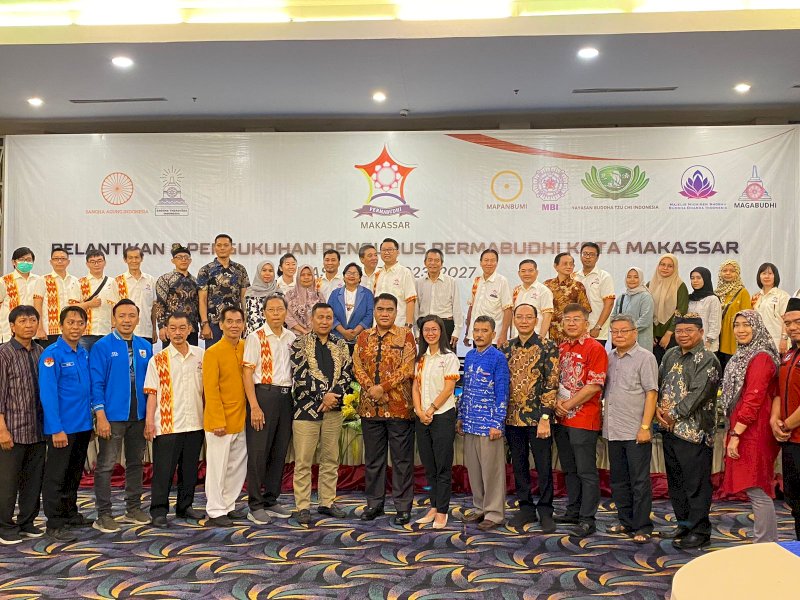 Persatuan Umat Buddha Indonesia (Permabudhi) Kota Makassar menggelar pelantikan dan pengukuhan pengurus masa bakti 2023-2027, di hotel Horison, Makassar, Minggu (19/11/2023). @Jejakfakta/dok. Permabudhi Makassar