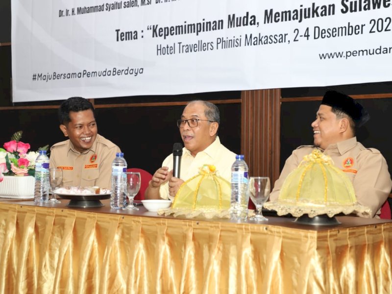 Tokoh Sulsel Ilham Arief Sirajuddin saat menghadiri Dialog Kebangsaan Pemuda Muhammadiyah Sulsel, di Hotel Travellers Phinisi, Jl. Lamaddukelleng, Makassar, Sabtu (2/12/2023). @Jejakfakta/Erwin Ijarta