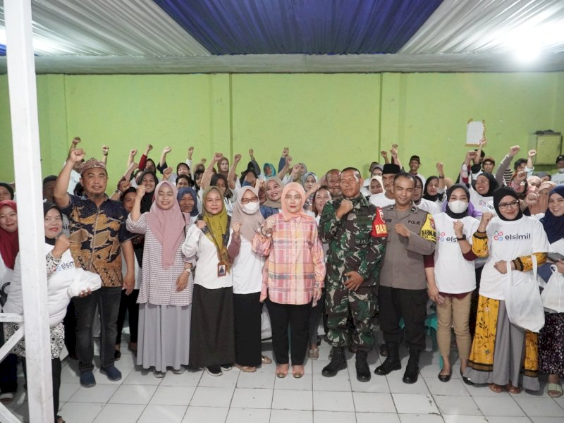 Anggota Komisi IX DPR RI, Aliyah Mustika Ilham saat menggelar sosialisasi di Kelurahan Mapala, Kecamatan Rappocini, Kota Makassar, Sulawesi Selatan, Senin (11/12/2023) kemarin. @Jejakfakta/Reza Arifuddin