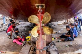 Pemkot Makassar Luncurkan Dua Kapal Pinisi, Habiskan Anggaran Rp7,99 Miliar