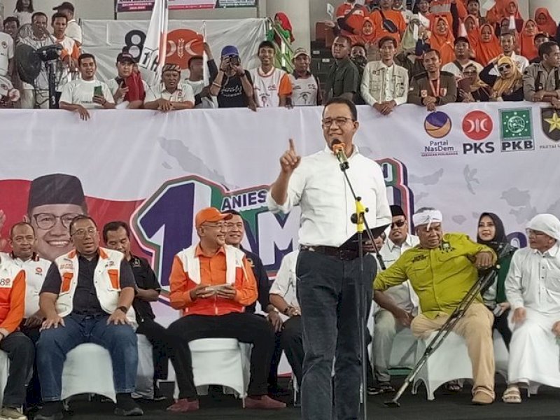 Anies Baswedan saat kampanye perdana di Gor Laga Satria Laga Tangkas, Cibinong, Kabupaten Bogor, Jawa Barat, Selasa (28/11/2023).(KOMPAS.COM/AFDHALUL IKHSAN)