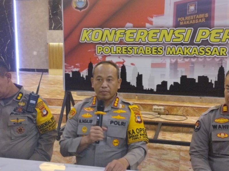 Kapolrestabes Makassar, Kombes Ngajib saat memberikan keterangan kepada wartawan di Mapolrestabes, Selasa (19/12/2023). @Jejakfakta/Samsir