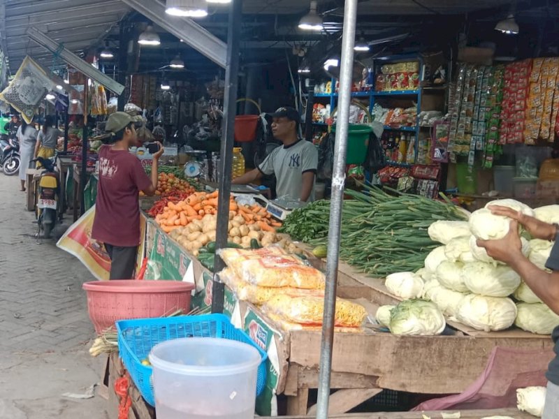 Sejumlah harga komoditas pangan di pasar Induk Minasa Maupa, Kabupaten Gowa naik. @Jejakfakta/Samsir