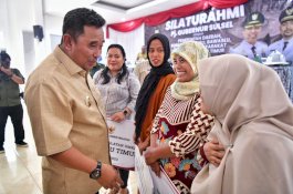 Pemprov Sulsel Beri Bantuan Peralatan ke Pelaku UMKM di Lutim