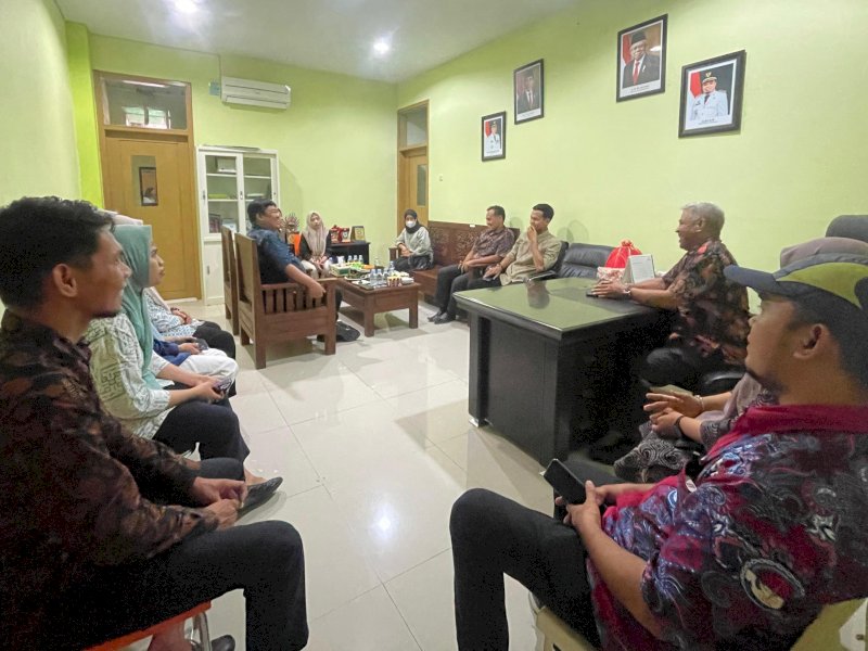 Dinas Pemberdayaan Masyarakat Desa (PMD) Pinrang bersama Persatuan Perangkat Desa Indonesia (PPDI) Pinrang, melakukan studi tiru di Kabupaten Enrekang, Kamis (12/1/2024).&nbsp;@Jejakfakta/dok Humas Pemkab Enrekang