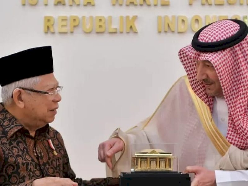 Wakil Presiden RI KH Ma'ruf Amin dan Wakil Menteri Luar Negeri (Wamenlu) Kerajaan Arab Saudi Waleed bin Abdul Karim El-Khereji, di Istana Wakil Presiden, Jl. Merdeka Selatan No.6, Jakarta Pusat, Kamis (11/01/2024). (Sumber: Setwapres).