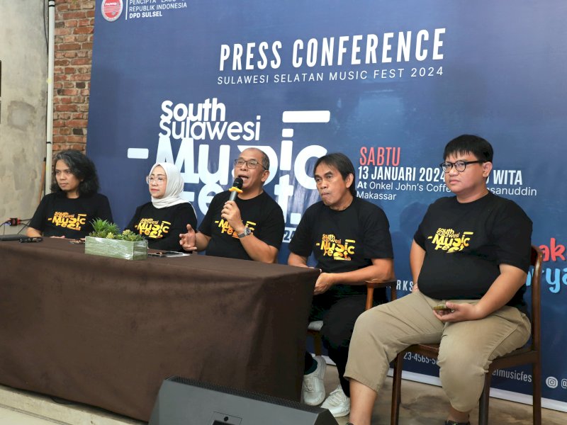Ketua DPD PAPPRI Sulsel Ilham Arief Sirajuddin memberikan keterangan pers terkait rencana pelaksanaan South Sulawesi Music Festival 2024 di Makassar, Sabtu (13/1/2014). @Jejakfakta/Istimewa