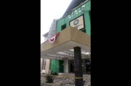 Diterjang Puting Beliung, Plafon di Depan Gedung Rektorat STAIN Maneje Ambruk