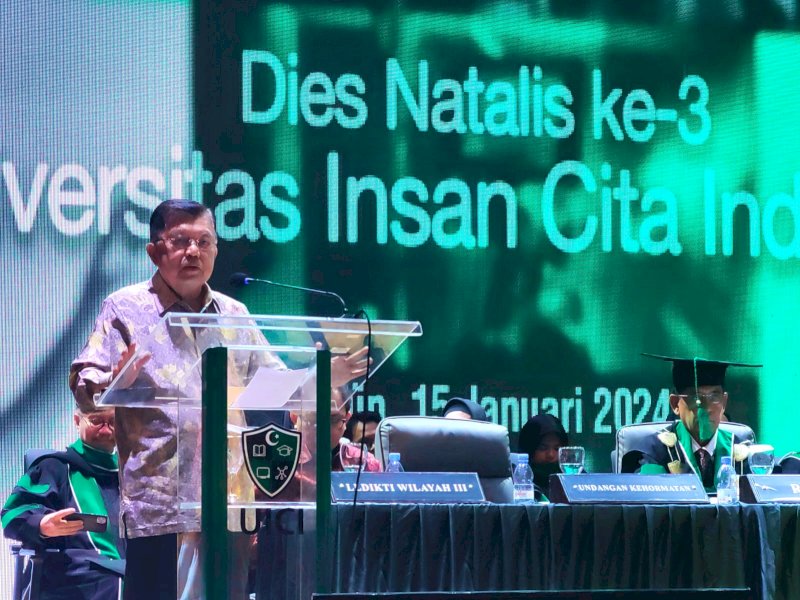 Wakil Presiden Ke-10 dan Ke-12 RI Jusuf Kalla (JK)  saat menghadiri menghadiri Dies Natalis ke 3 Universitas Insan Cita Indonesia (UICI) di Perpustakaan Nasional, Jakarta Pusat, Senin (15/1/2024). @Jejakfakta/dok. Istimewa