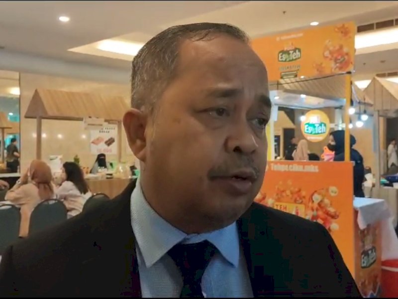 Ketua Pengurus Hotel dan Restoran Indonesia (PHRI) Sulawesi Selatan (PHRI), Anggiat Sinaga memberikan keterangan kepada wartawan di Makassar, Senin (22/1/2024). @Jejakfakta/Tangkapan Layar/Atri