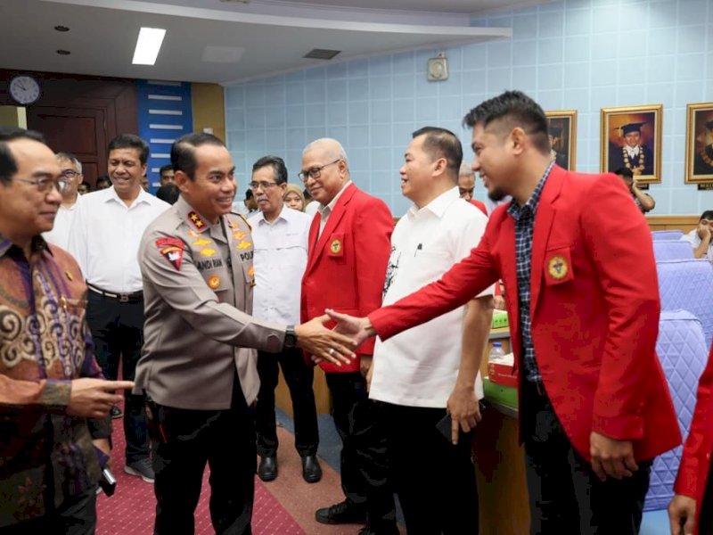Kapolda Sulawesi Selatan (Sulsel), Irjen Pol Andi Rian R Djajadi mengunjungi kampus Universitas Hasanuddin Tamalanrea, Makassar, Senin (22/1/2024). @Jejakfakta/dok. Istimewa