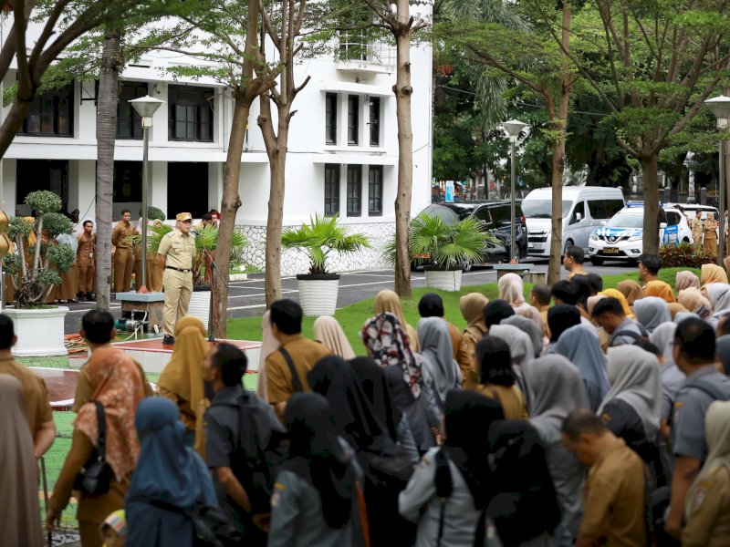 Wali Kota Makassar Moh. Ramdhan Pomanto saat memimpin Apel Pagi Lingkup Pemkot Makassar di Balai Kota, Senin, (29/01/2024). @Jejakfakta/dok. Humas Pemkot Makassar