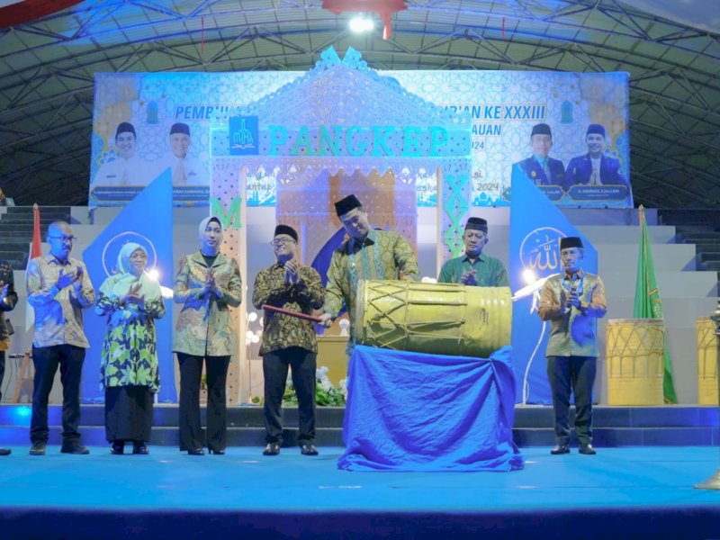 Bupati Pangkep, Muhammad Yusran Lalogau (MYL) secara resmi membuka pelaksanaan Musabaqah Tilawatil Quran (MTQ) ke XXXIII tingkat Kabupaten Pangkep, di Alun-alun Citra Mas, Pangkajene, Senin malam (29/1/2024). @Jejakfakta/dok. Humas Pemkab Pangkep